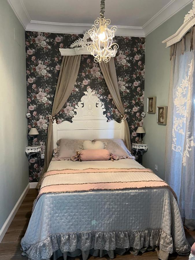 Hotel Boutique Iulia 5 Estrellas Medina de las Torres Exteriör bild