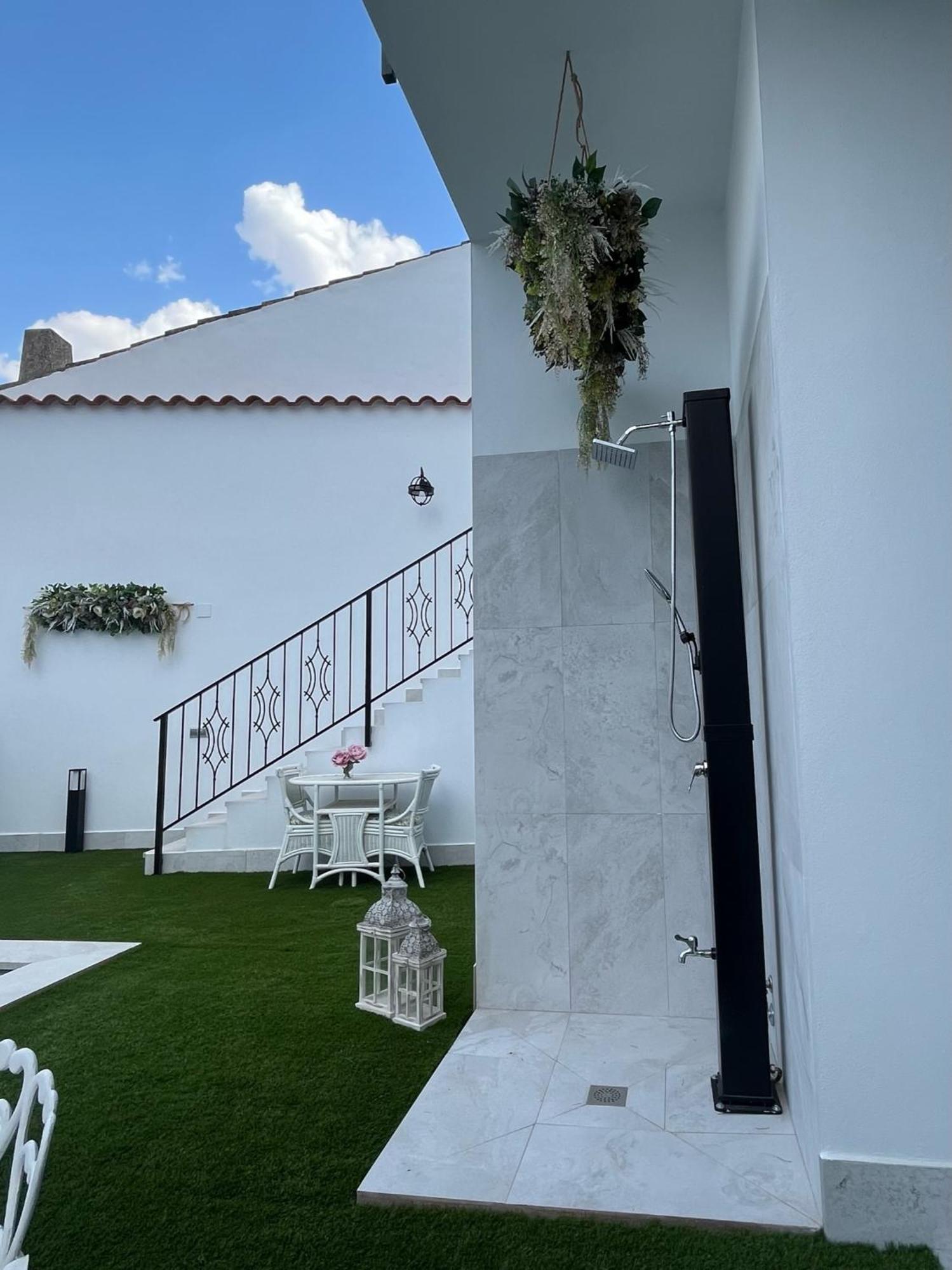 Hotel Boutique Iulia 5 Estrellas Medina de las Torres Exteriör bild