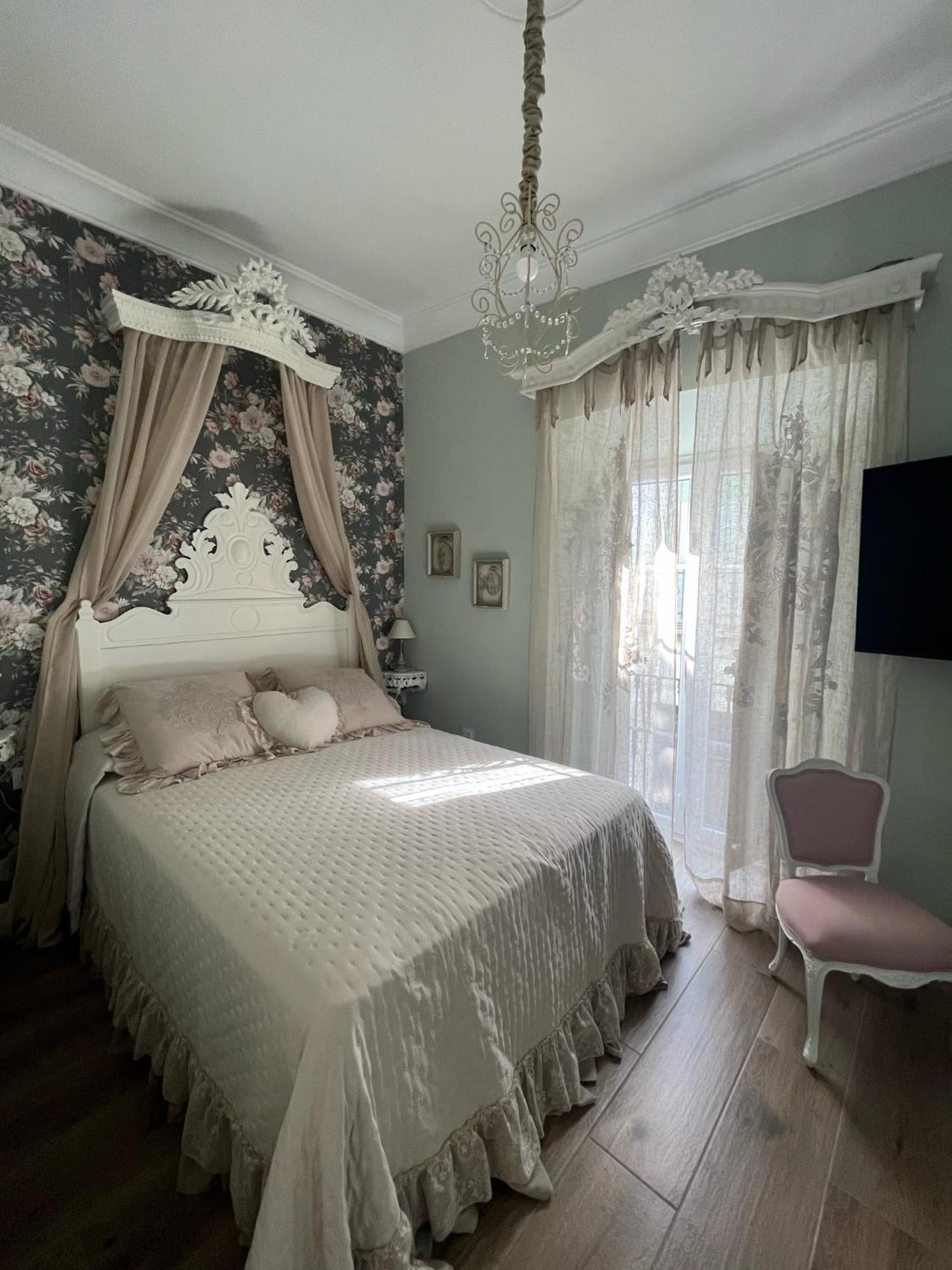 Hotel Boutique Iulia 5 Estrellas Medina de las Torres Exteriör bild